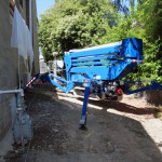 Its adjustable tracks give it improved stability on uneven surfaces